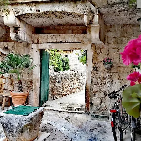 Daire Historic House *