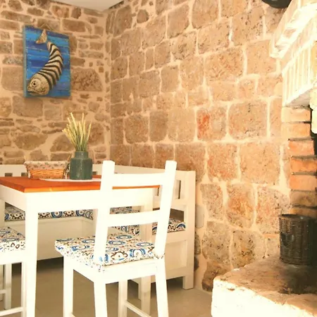 Historic House Apartment *