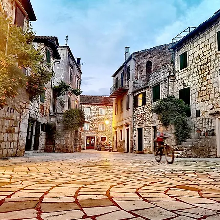 Historic House Apartment Stari Grad (Hvar)