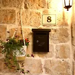 Historic House Апартаменты *